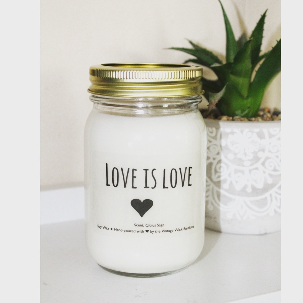 🌟SALE🌟 Love is love” 16oz SOY candle - Picture 1 of 3